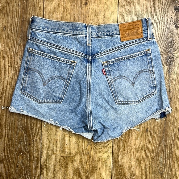 Levi’s Wedgie Denim Shorts Size 27 - Picture 2 of 7
